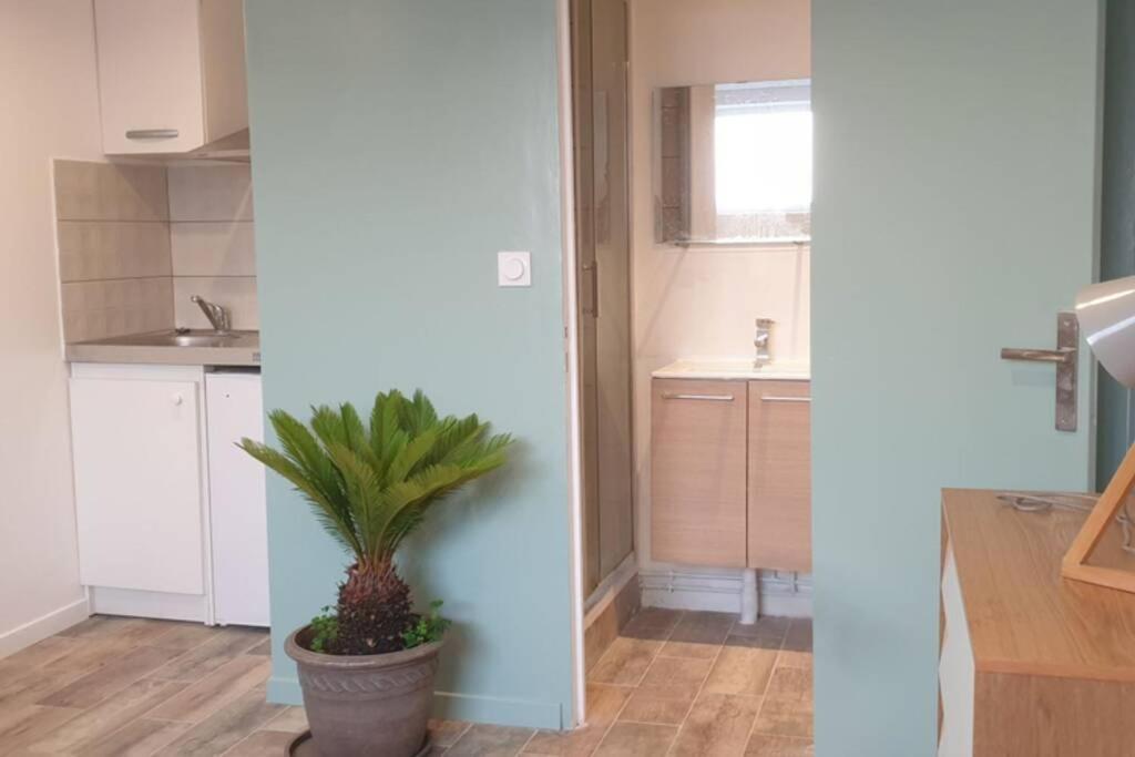 Meudon: Adorable Studio Tout Equipe, Neuf Et Calme Εξωτερικό φωτογραφία